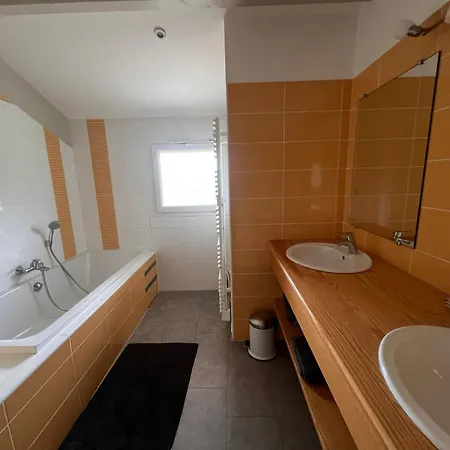 Villa House In - 5 Bedrooms Soustons
